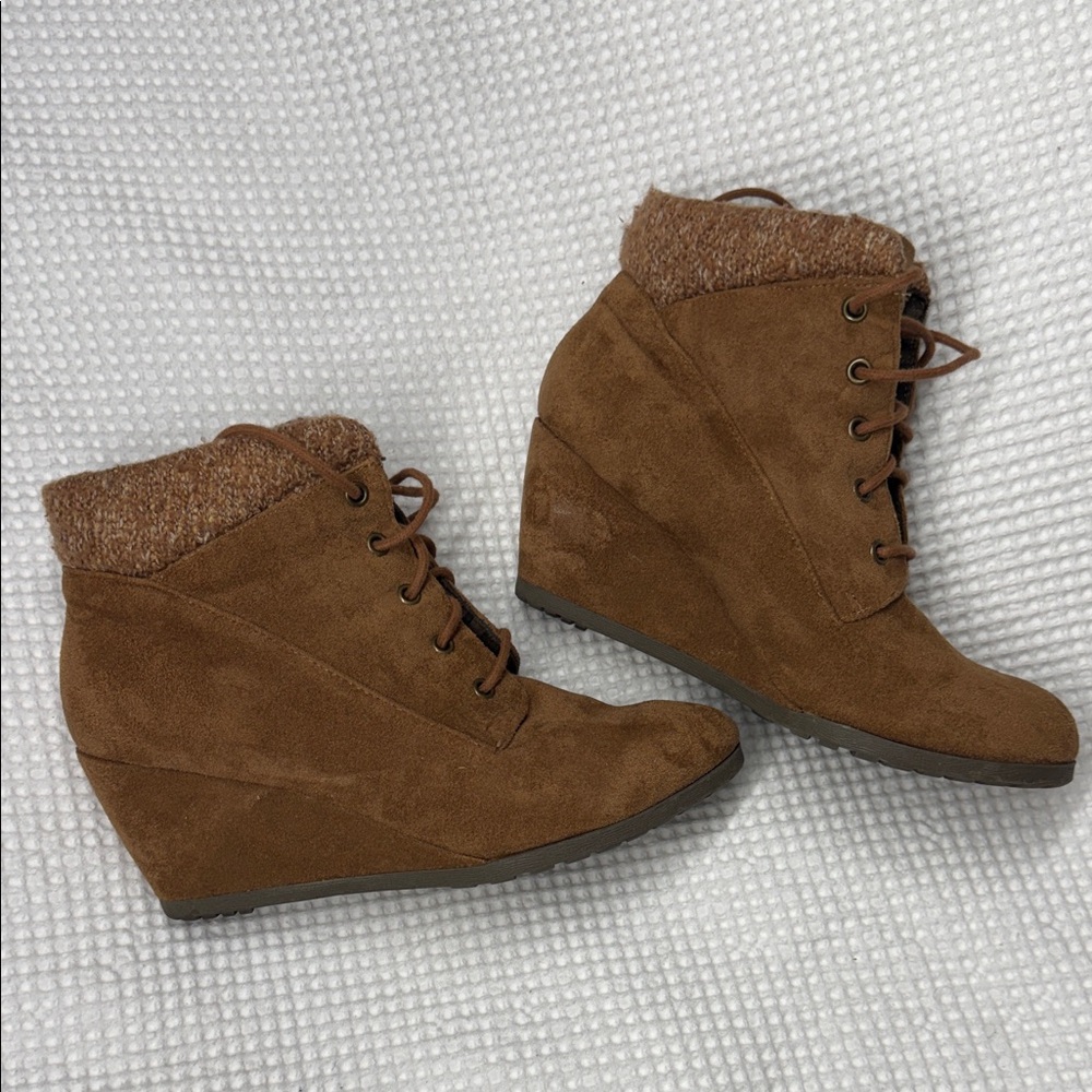 Brown Madden Girl Vegan Suede Wedge Ankle Boots - size 8.5